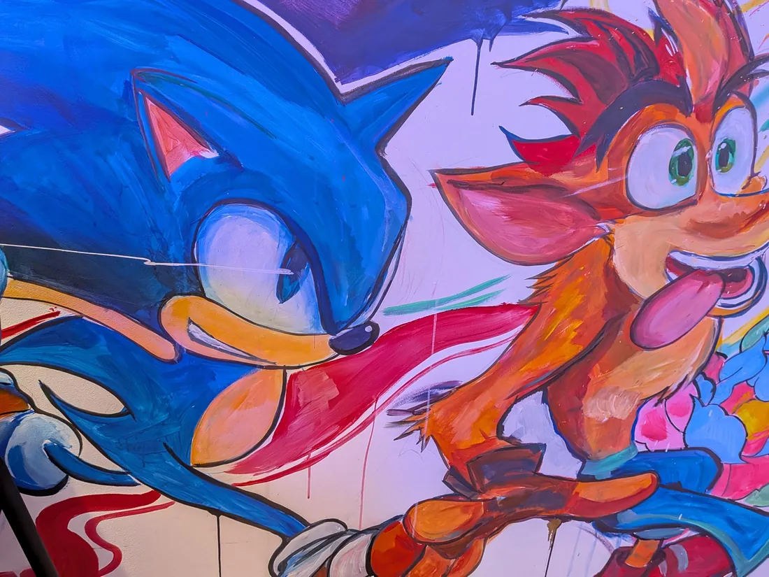 Fresque de Sonic et Crash Bandicoot